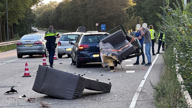 Auto's Botsen Op Rembrandtlaan - Oozo.nl