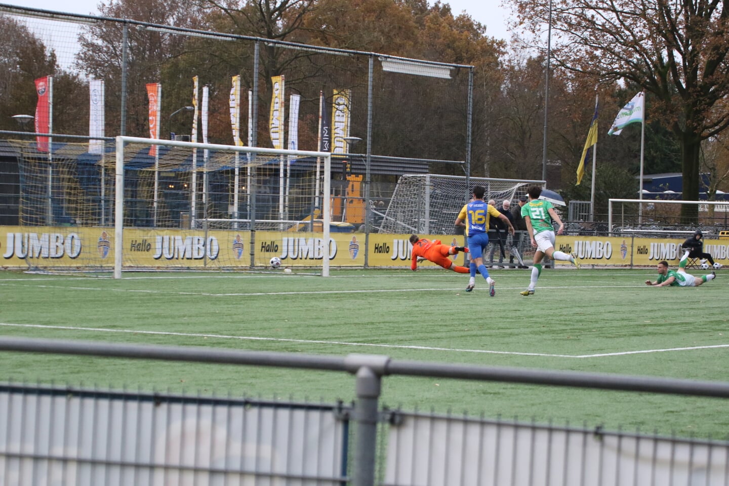 Blauw Geel'38 kende geen moeite met Baronie.