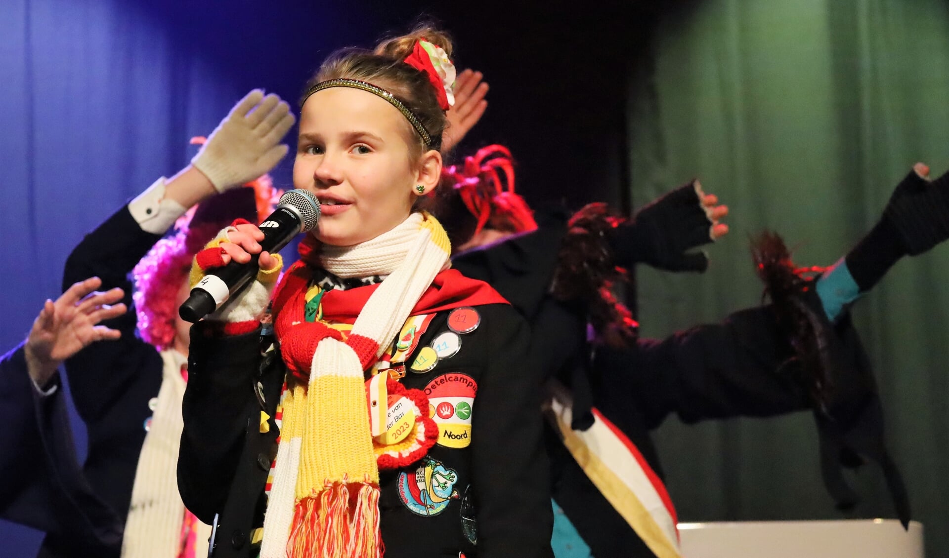 De 11-jarige Imme van der Bas geniet met volle teugen van alle activiteiten van de Oeteldonkse Jeugdprinsengroep. “Ik vind alles echt heel leuk”, aldus Imme, die geboren is op 11-11-11 om 03.33 uur. (Foto: Kees Vos)