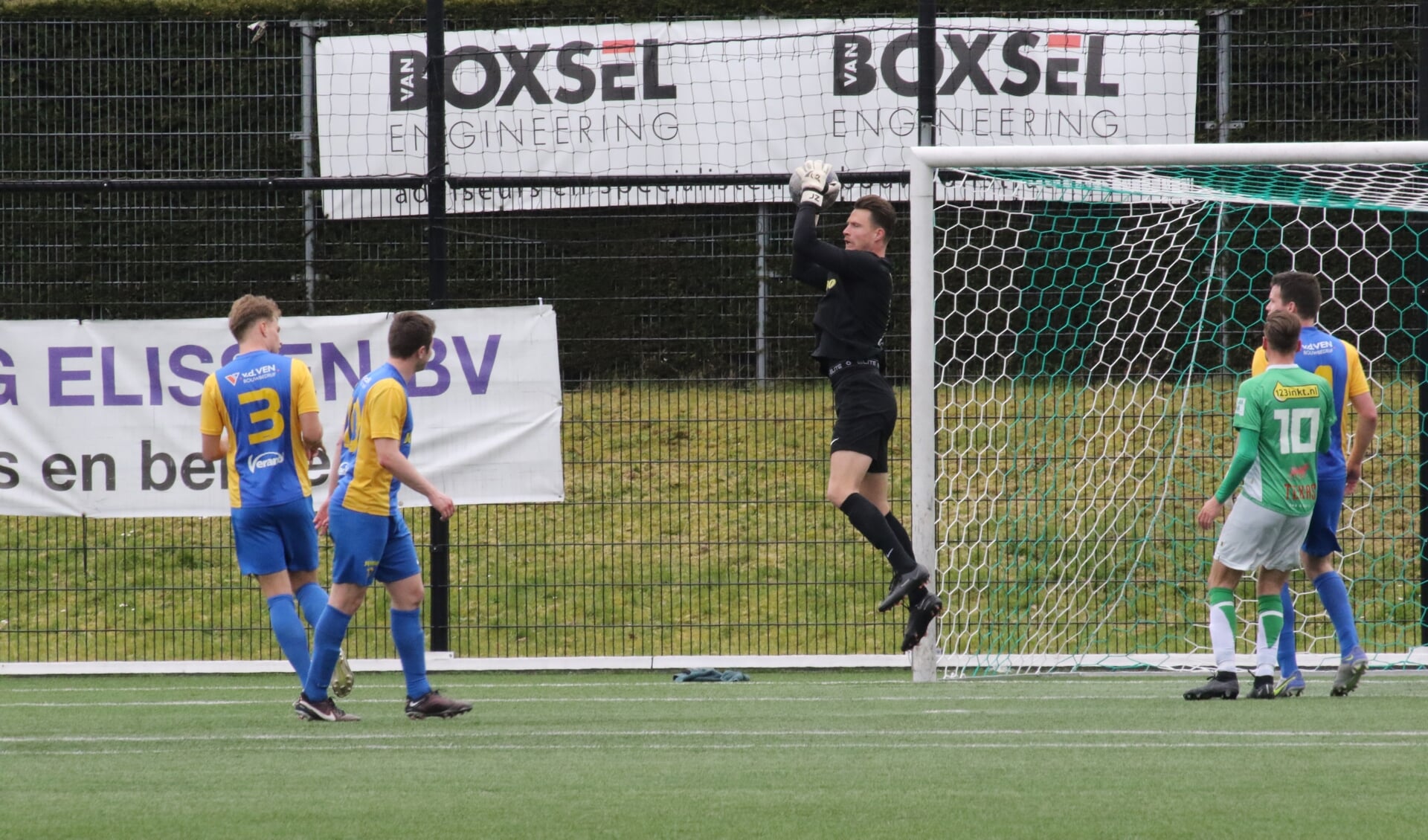 Indeling Derde Divisie: Verre Reizen Voor OJC, Blauw Geel’38 En O.S.S ...