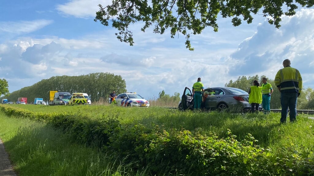 Automobilist Raakt Onwel En Botst Op Ander Voertuig - Kliknieuws.nl ...