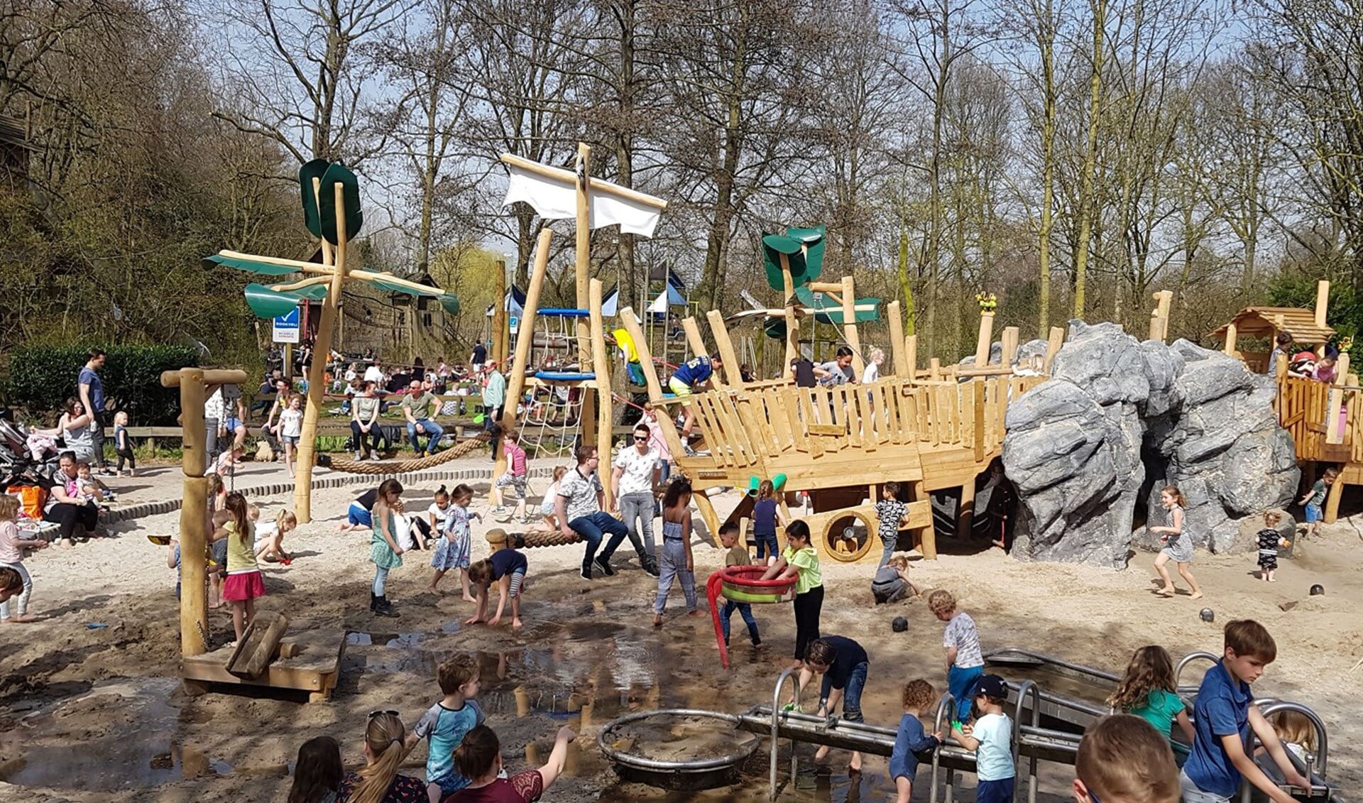 Uitgangspunt van Speeltuin 't Kwekkeltje in Rosmalen is dat kinderen met en zonder handicap recht hebben om gratis veilig te spelen.