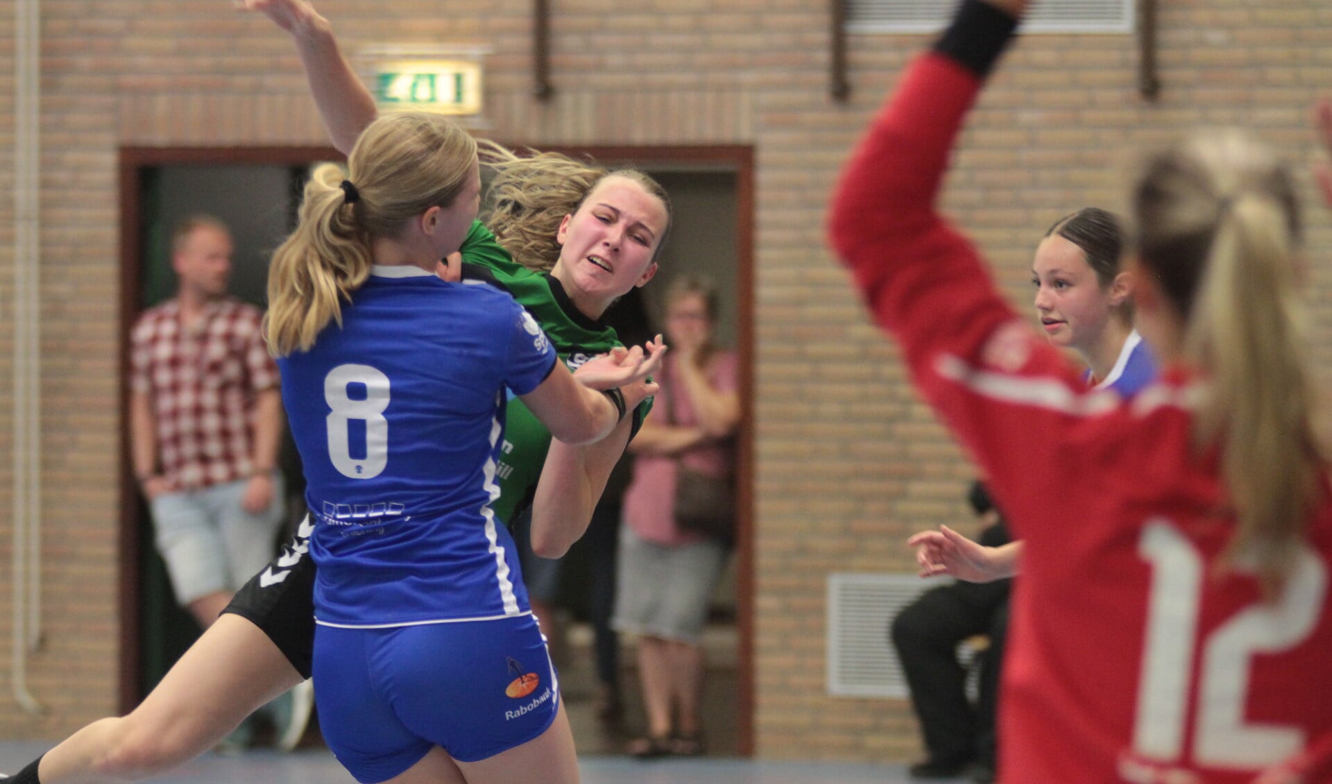 Fenna Siebers in actie namens MHV '81 DS1.
