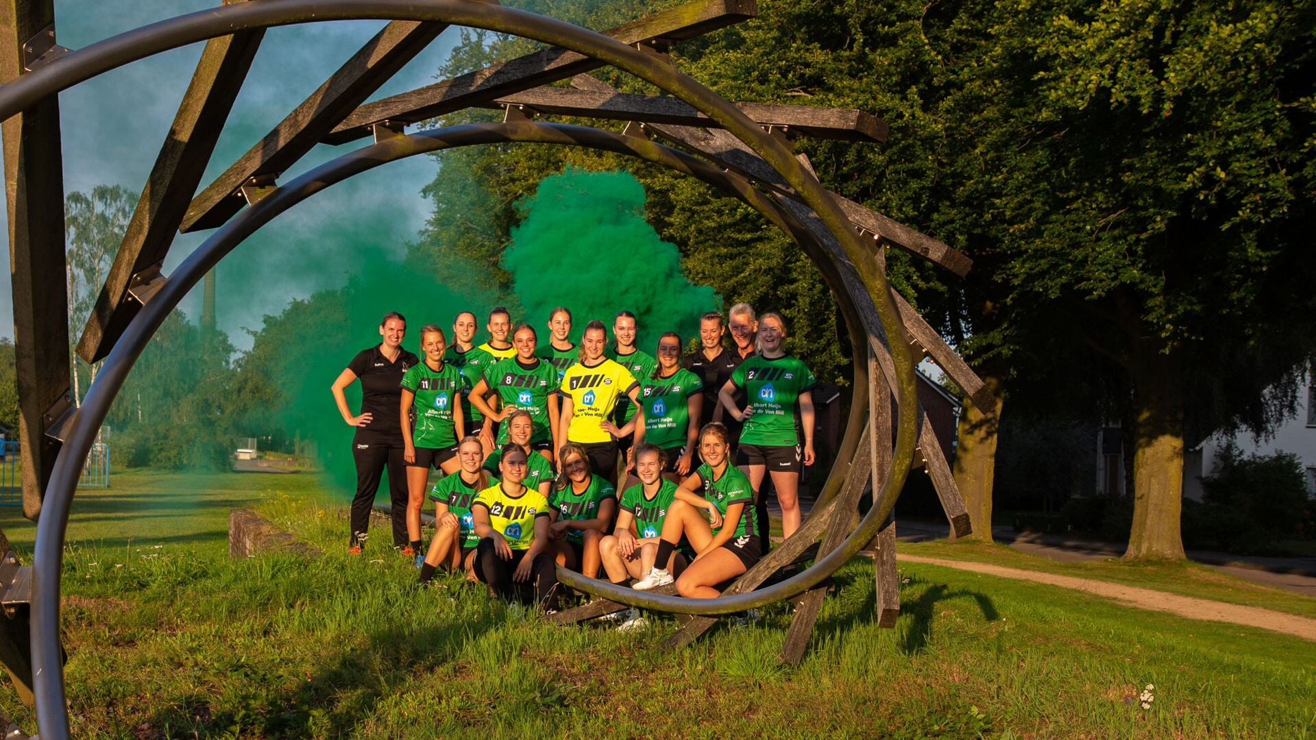 De handbalsters van MHV'81 zijn het nieuwe seizoen uitstekend begonnen met twee overwinningen.
