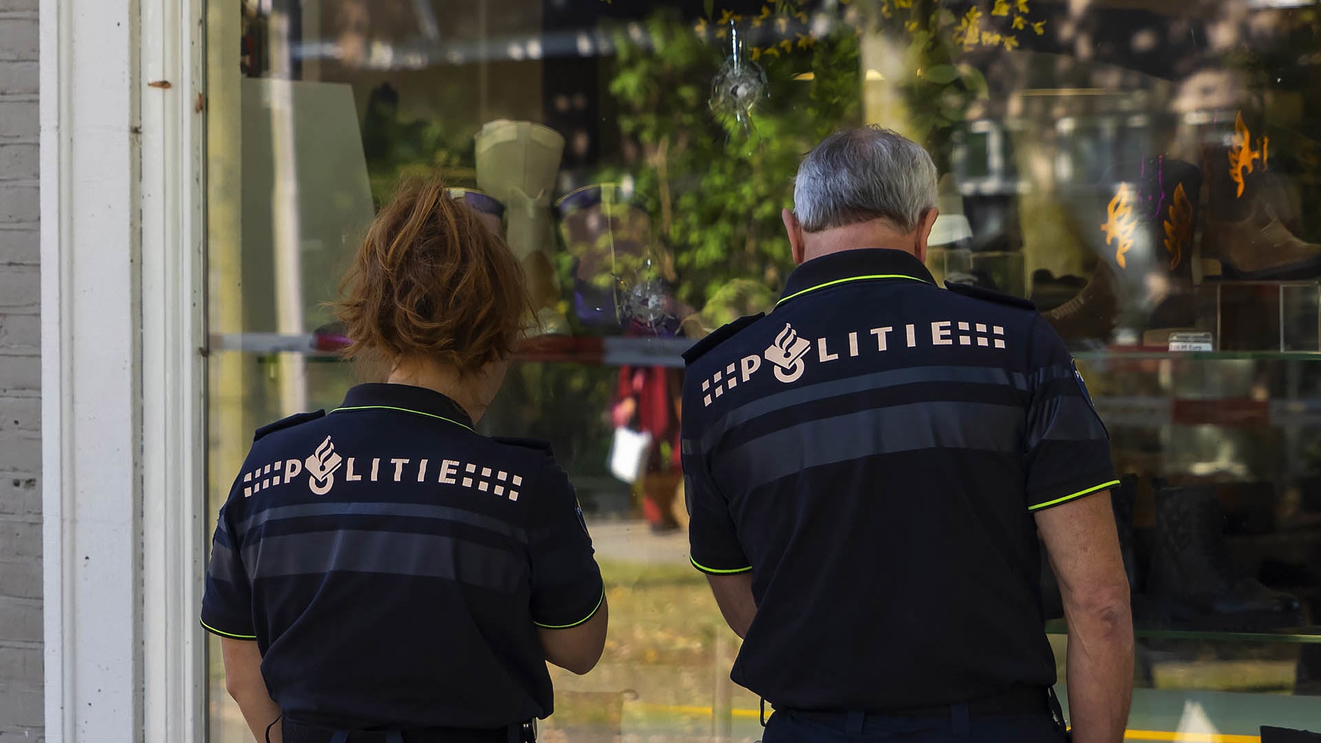 Beschoten schoenenwinkel van Peijnenburg nu mogelijk doelwit brandstichting.
