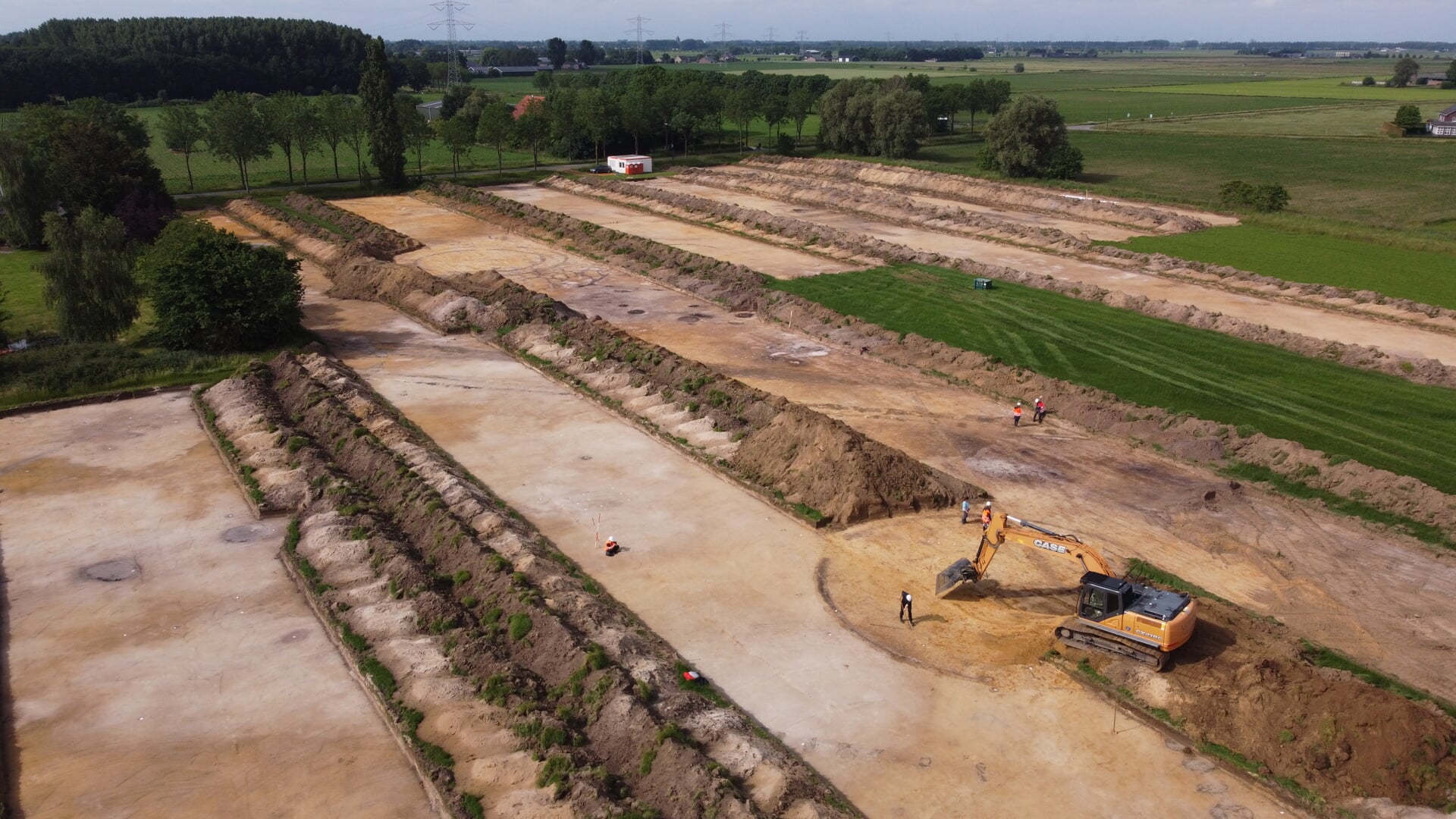 Opgravingen aan de Gewandeweg in Oss in 2022. Dit is het jaarlijkse veldpracticum van eerstejaars studenten archeologie uit Leiden.