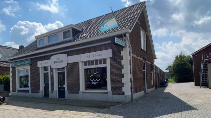 Het horecapand De Pub aan de Sint Janstraat in Ottersum is de beoogde locatie voor een MFA. De gemeente Gennep zoekt middelen.
