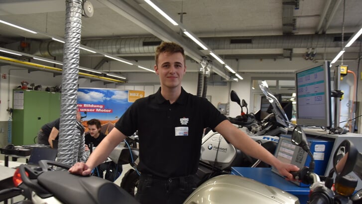 Sem van Voorden mag zich beste mbo Motorfietstechnicus van Europa noemen.
