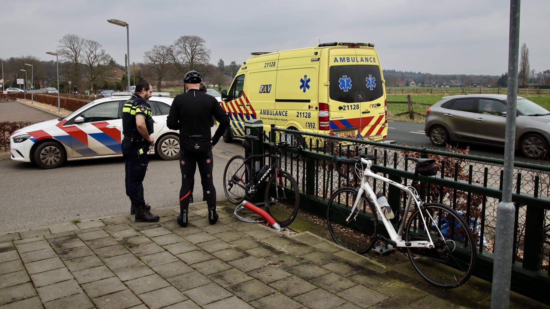 Fietser Gewond Naar Ziekenhuis Na Aanrijding - Adverteren In Boxmeer ...