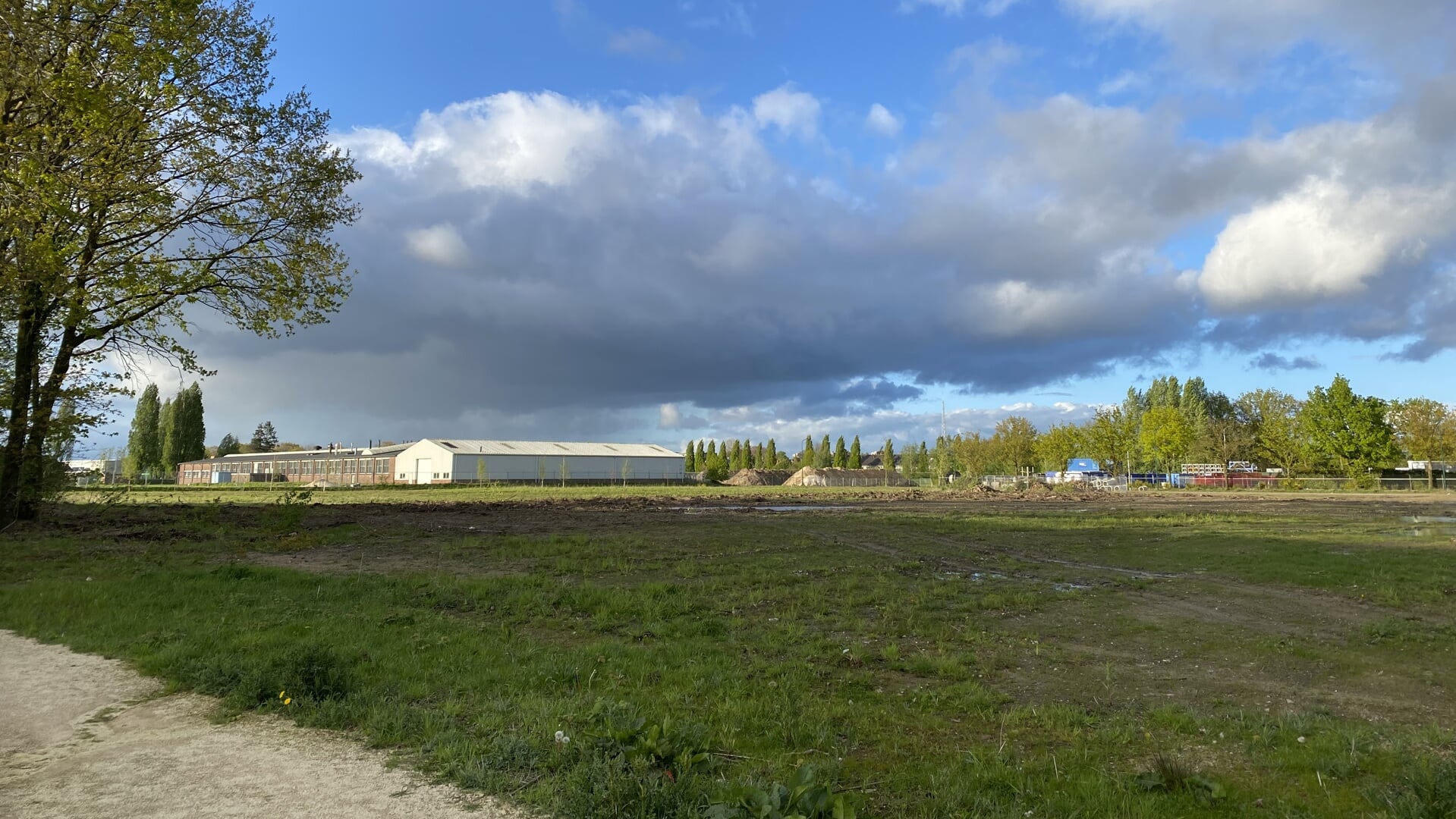 Het voormalige Homburg-terrein in Cuijk moet in de toekomst plaats gaan bieden aan een nieuw schoolgebouw voor de Vakopleiding Techniek. 