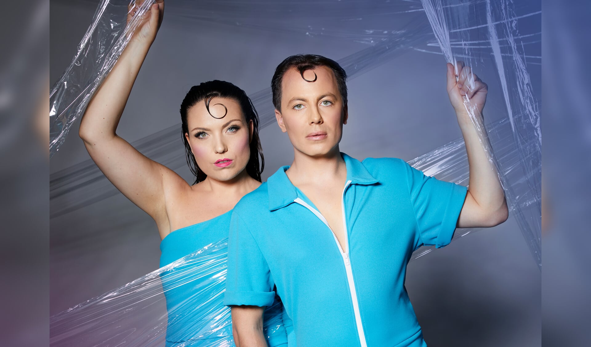 Manon Blaauw en Kevin van den Berg vormen het cabaretduo Blauwe Vinkjes.