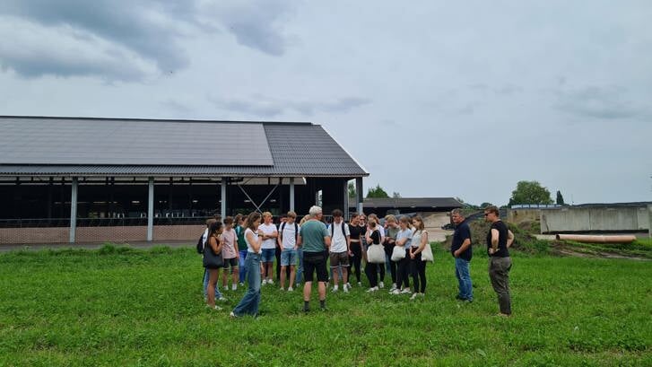 Op bezoek bij de de biologische melkveehouderij en kaasmakerij Siebe van de Crommert. 