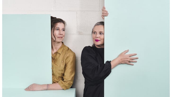 Simone Kramer en Petra Janssen: “Social label zet zich in voor een samenleving waarin niemand aan de kant staat. Design en actie met betekenis.”