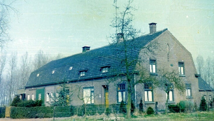 Hoeve Hamsvoort aan het Middegaal werd in 1932 verbouwd tot de huidige boerderij.