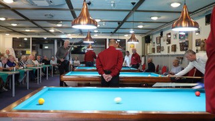 Biljarters in actie tijdens het Lithse Open.