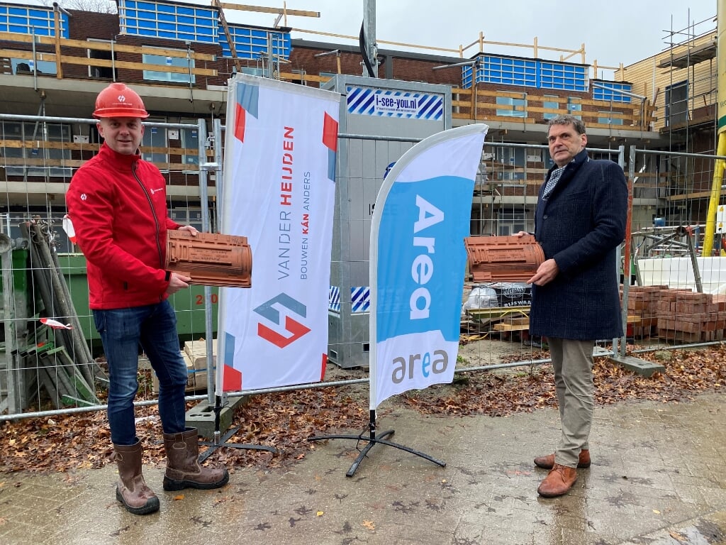 Ferry Verstappen (Van der Heijden bouw en ontwikkeling) en Jan van Vucht (Area).