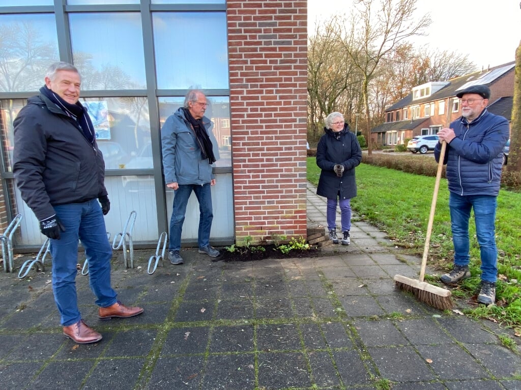 Project Steenbreek is woensdag gestart bij buurthuis VanOns in Gennep-zuid. (Foto: Jos Gröniger)