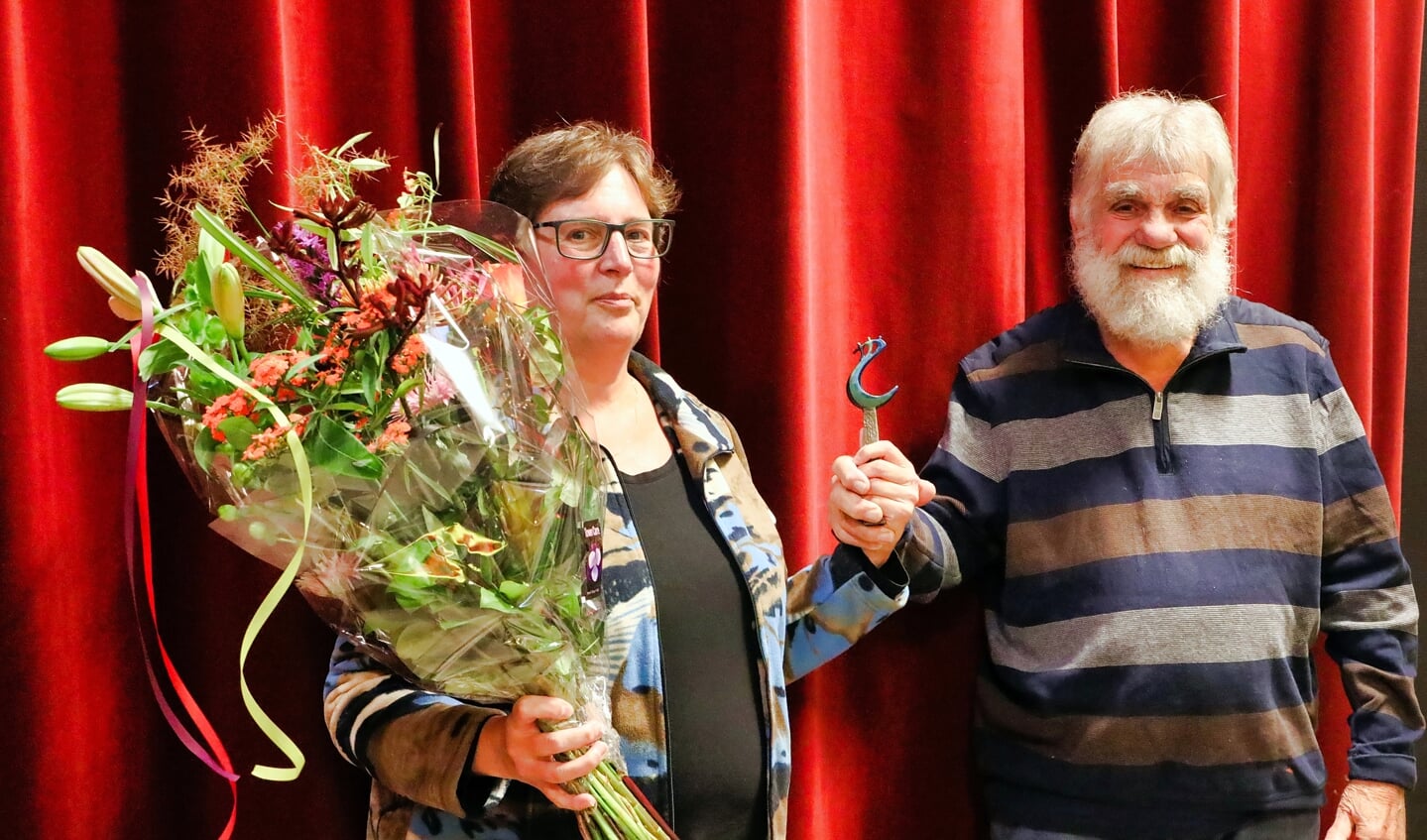 Marja de Knikker uit Bodegraven is bekroond met de Mantelzorg Award voor haar steun aan mantelzorgers