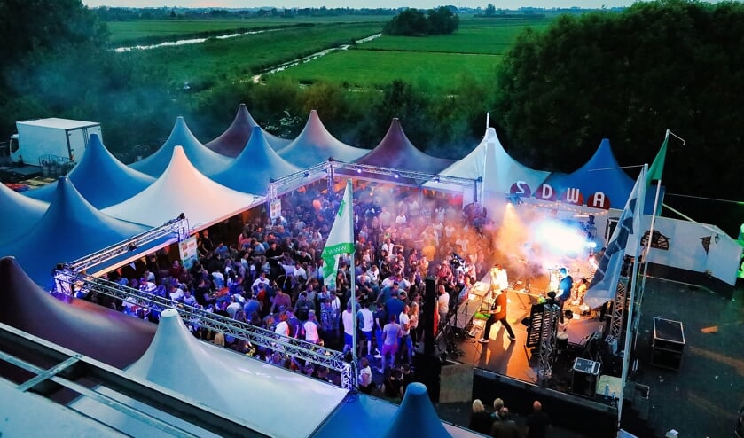 Een blik van boven op het feestplein
