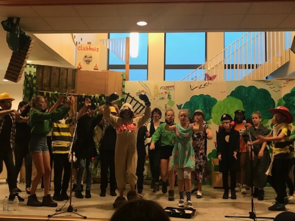 Vakantieplezier na grote schoonmaak | KOBR: het nieuws uit Gebroeders Zwanenburg kiezen voor Hubo | KOBR: het nieuws