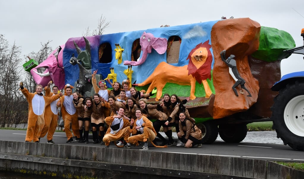 Deze carnavalsgroep ontving de eerste prijs bij de senioren.