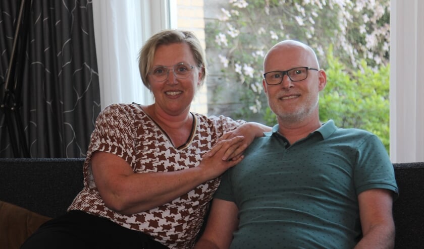 Gebarentolk Miranda Spijkhoven en haar echtgenoot Edwin Kooijman.