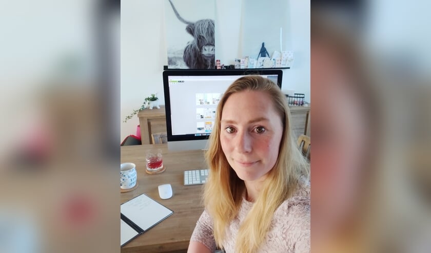 Sabrina den Haag, redactiecoördinator van de Kijk op Bodegraven-Reeuwijk.