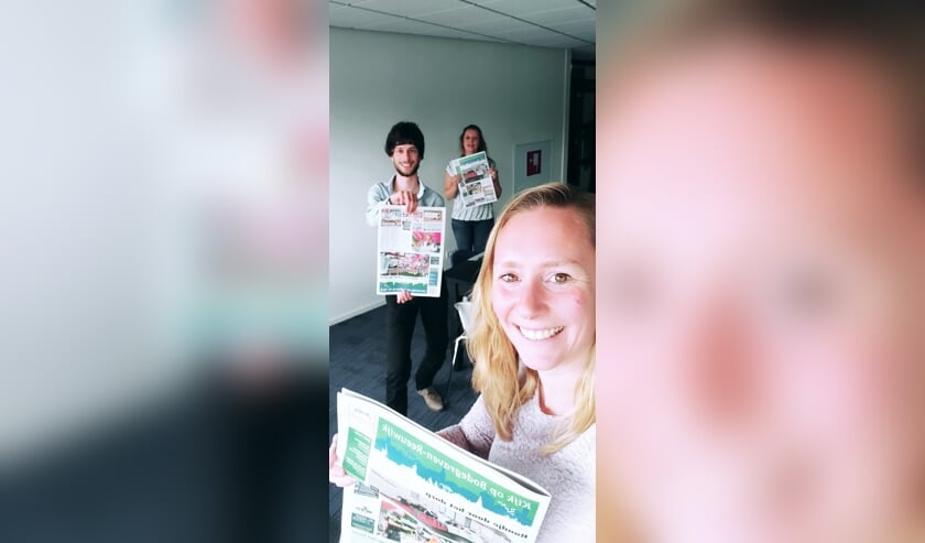 Van voor naar achter: redactiecoördinator Sabrina den Haag, redacteur Key Tengeler en advertentiecoördinator Gisela Middelkoop.