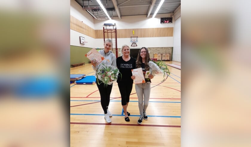 Lindsey Bakker, trainster Mieke van der Gugten, Sarah Schakel