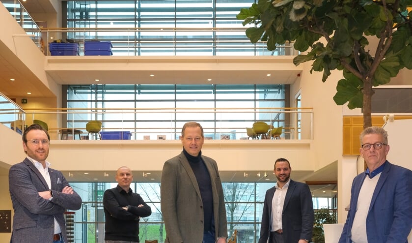 <p>foto stuurgroep: Van links naar rechts: Wilfred Pouleijn (BDUMedia), Erhard Soeterbroek (Telstar Mediagroep), Kees Reinders (DPG Media), Matthijs Malipaard (Rodi Media) en Bas Stikkelorum (DPG Media)</p>