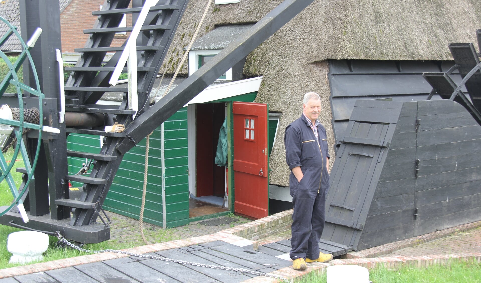 Nico van den Bos is de huidige molenaar van de Oukoopse molen aan de Prinsendijk.