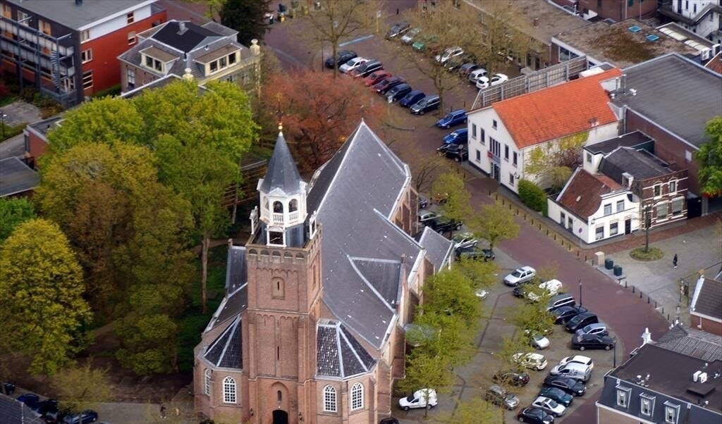 De bouw van 35 appartementen op de de hoek Kerkstraat-Pastorieplein hangt in de lucht. Beeld: gemeente Bodegraven-Reeuwijk