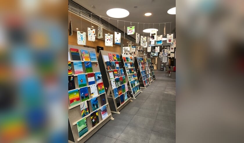 De kunstwerken op een rij. Beeld: RYTE Schilderkunst