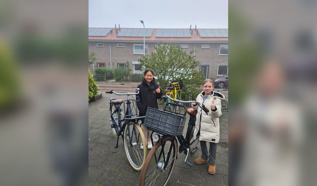 Fietsverlichtingsactie op de Oranje Nassau School. 