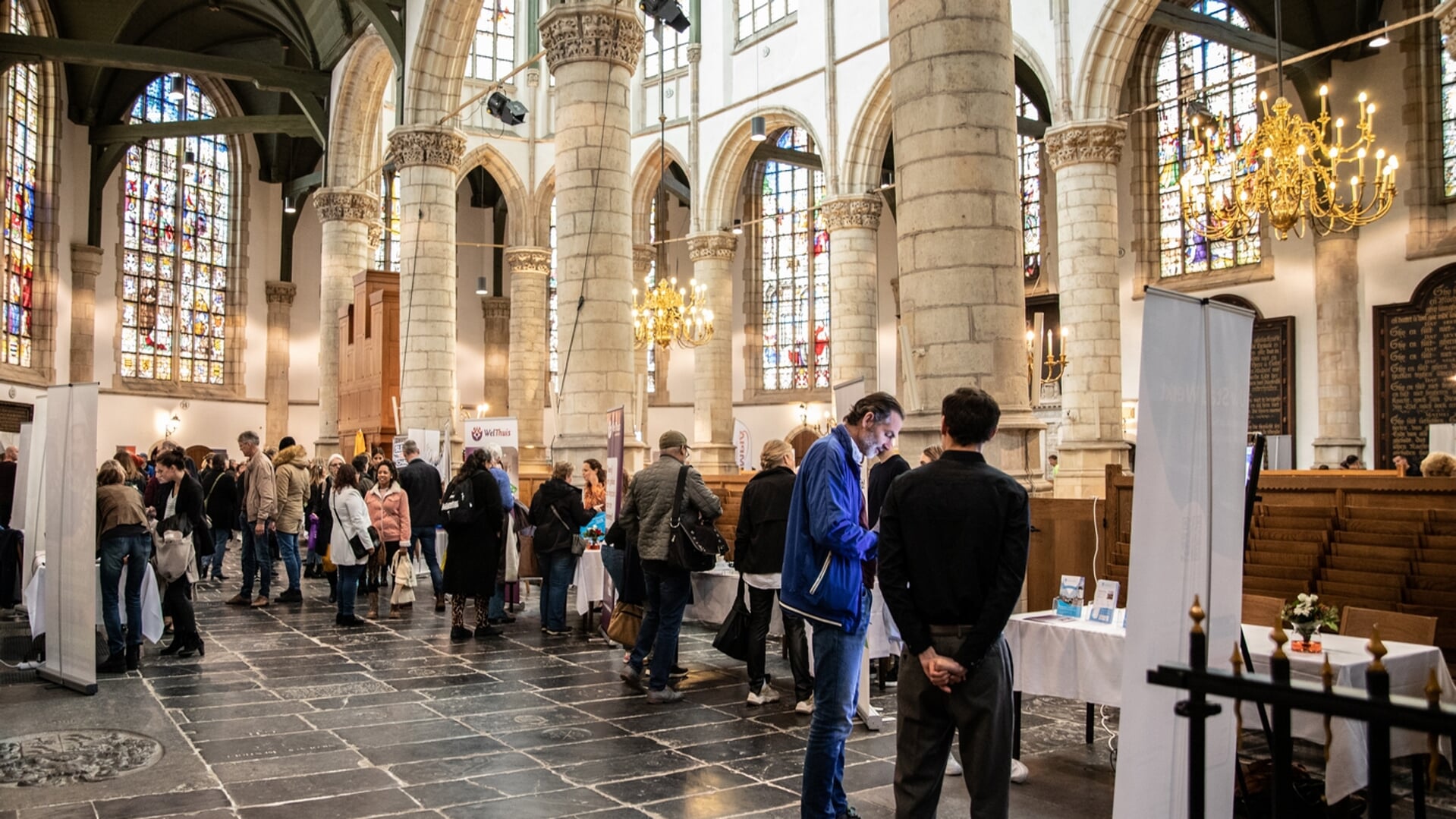 Banenmarkt in de Sint Janskerk.