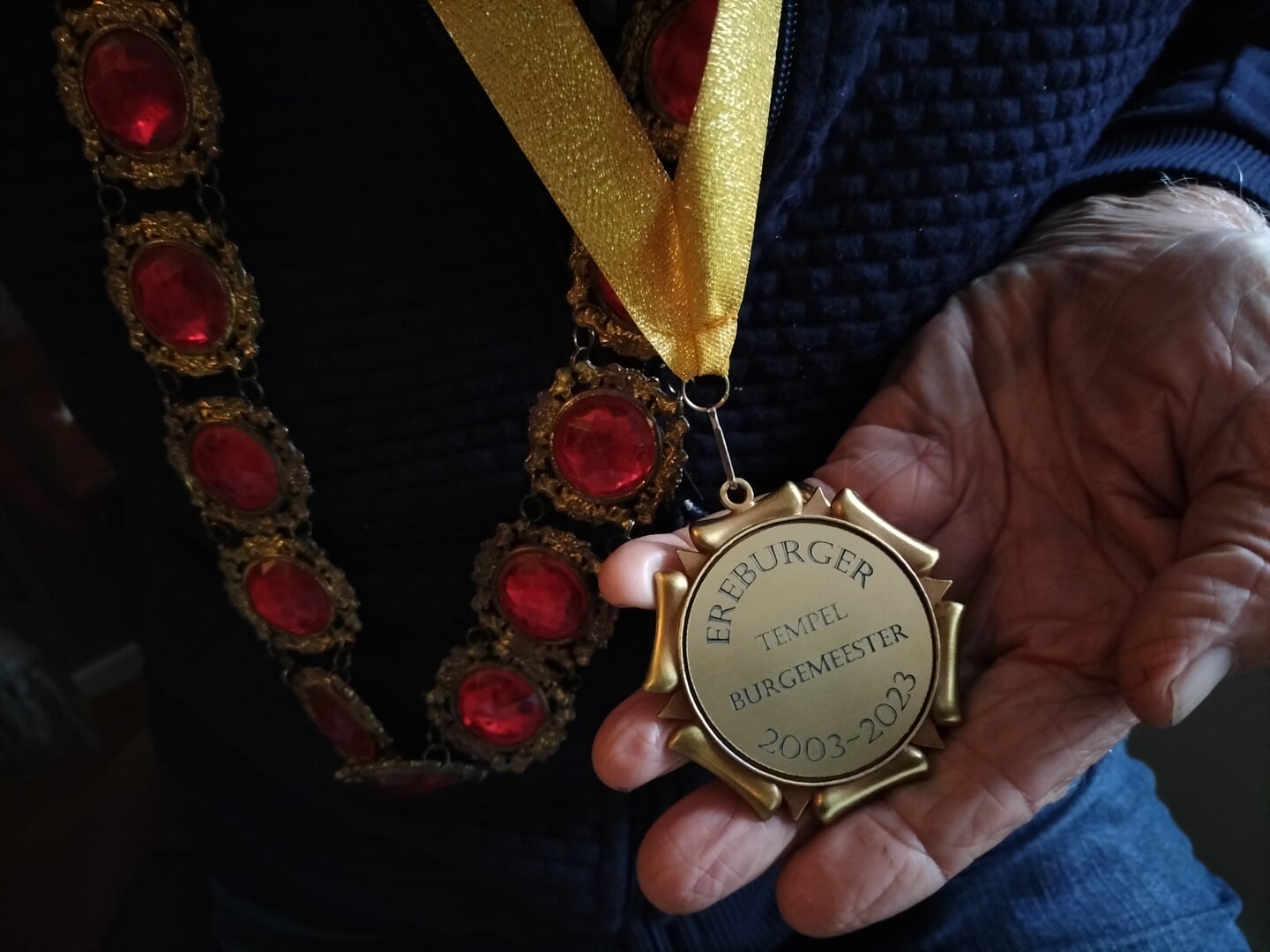 De ambtsketting van de Tempelse burgermeester.