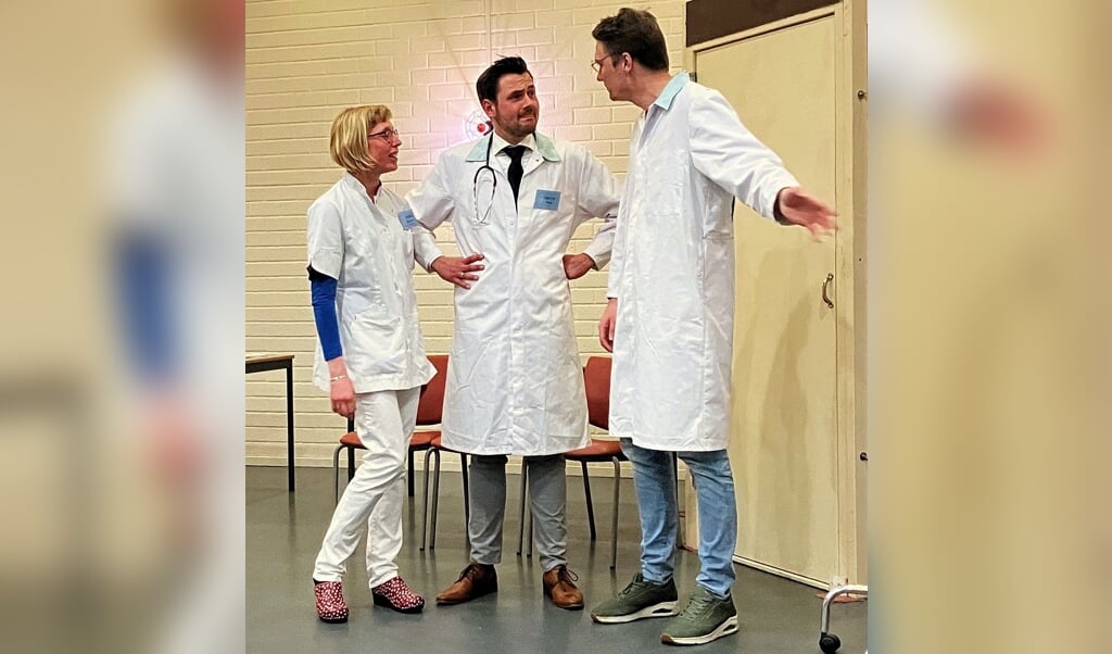 Personeel van een ziekenhuisafdeling of van een zinkend schip? Beeld: Wim de Boevère