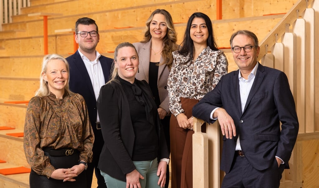 V.l.n.r. Judith Cok, Ramon van Grieken, Yaelle Berghuis, Helena van Ginkel, Samira Hebels en Marius Hovius. Beeld: Rabobank