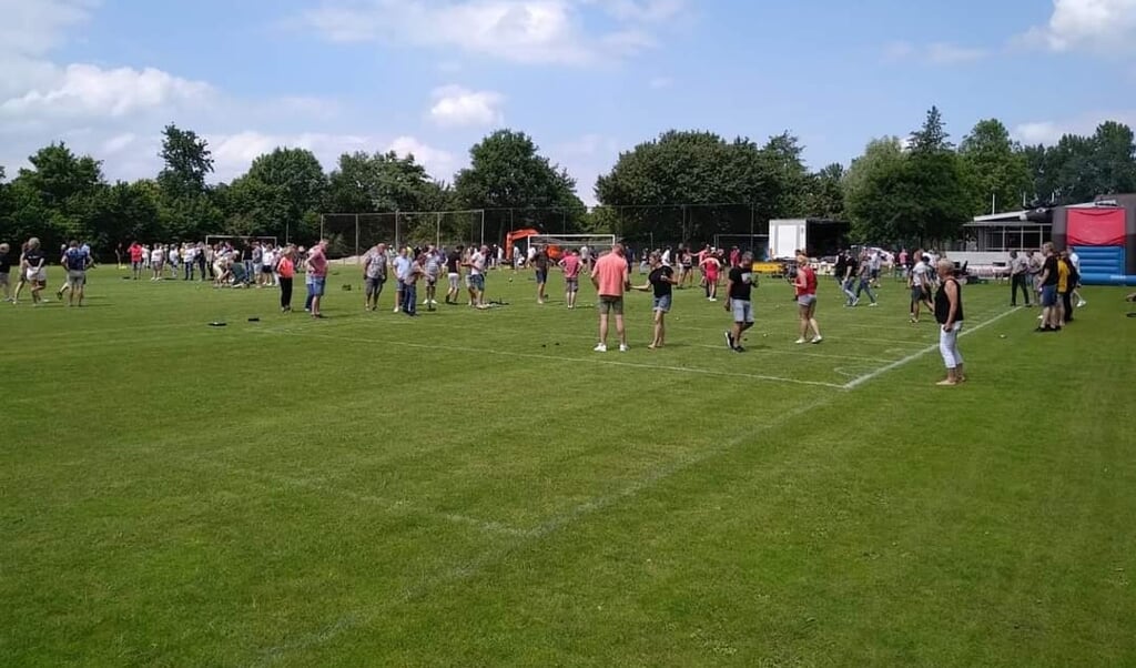 Een veld vol jeu-de-boulers. Beeld: Samantha Visser