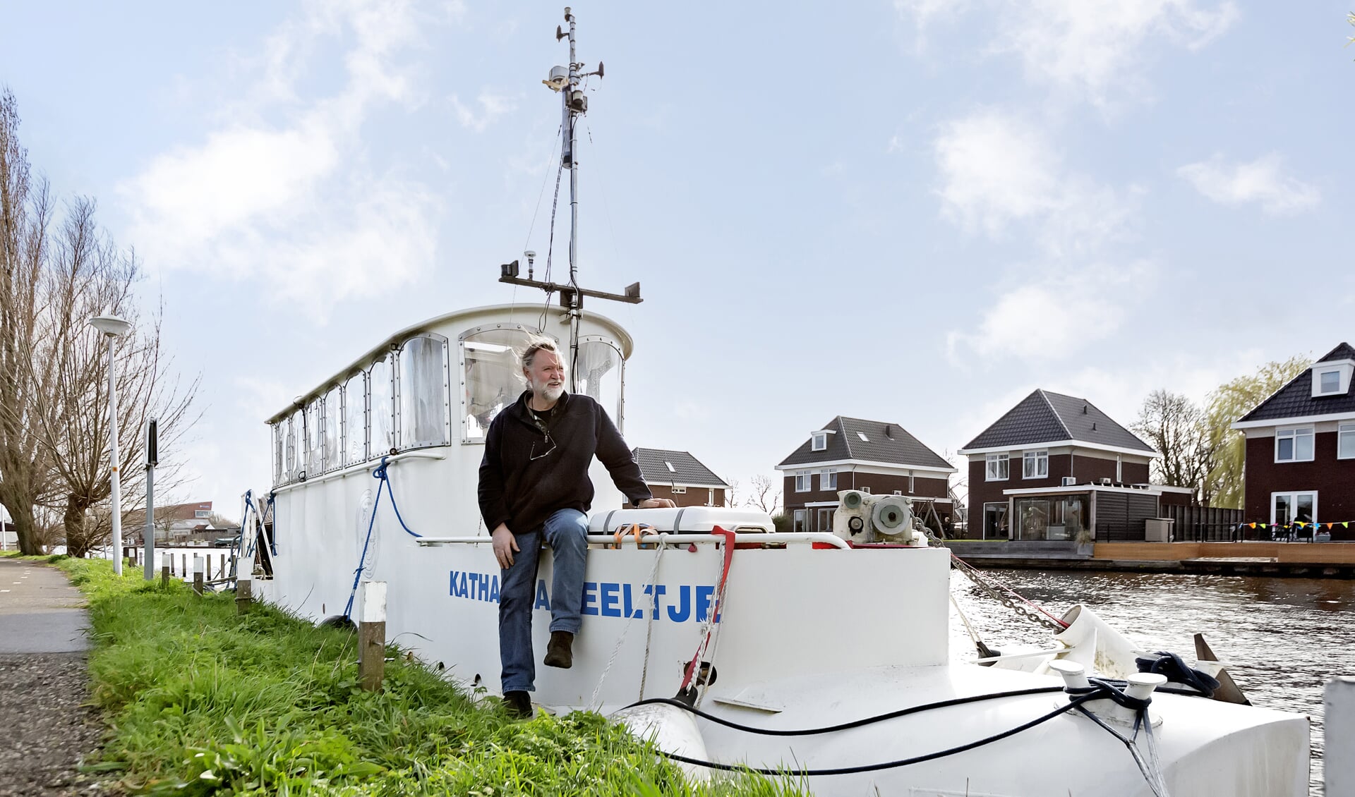 Frits van Keeken met zijn duikboot de Katharina-Neeltje.