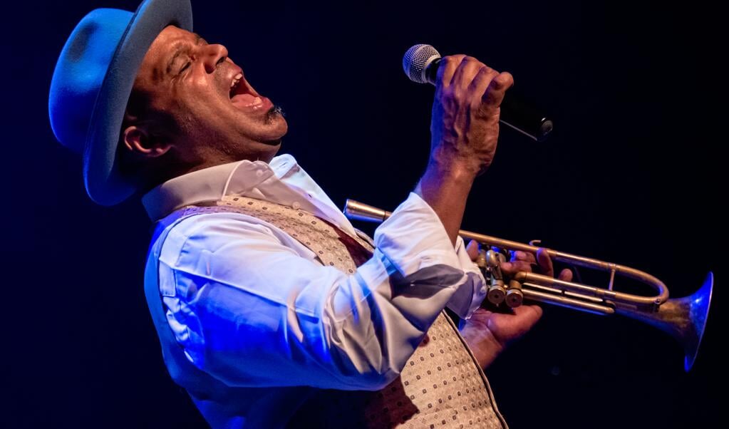 Bodegraver Michiel Varekamp is Louis Armstrong. 
