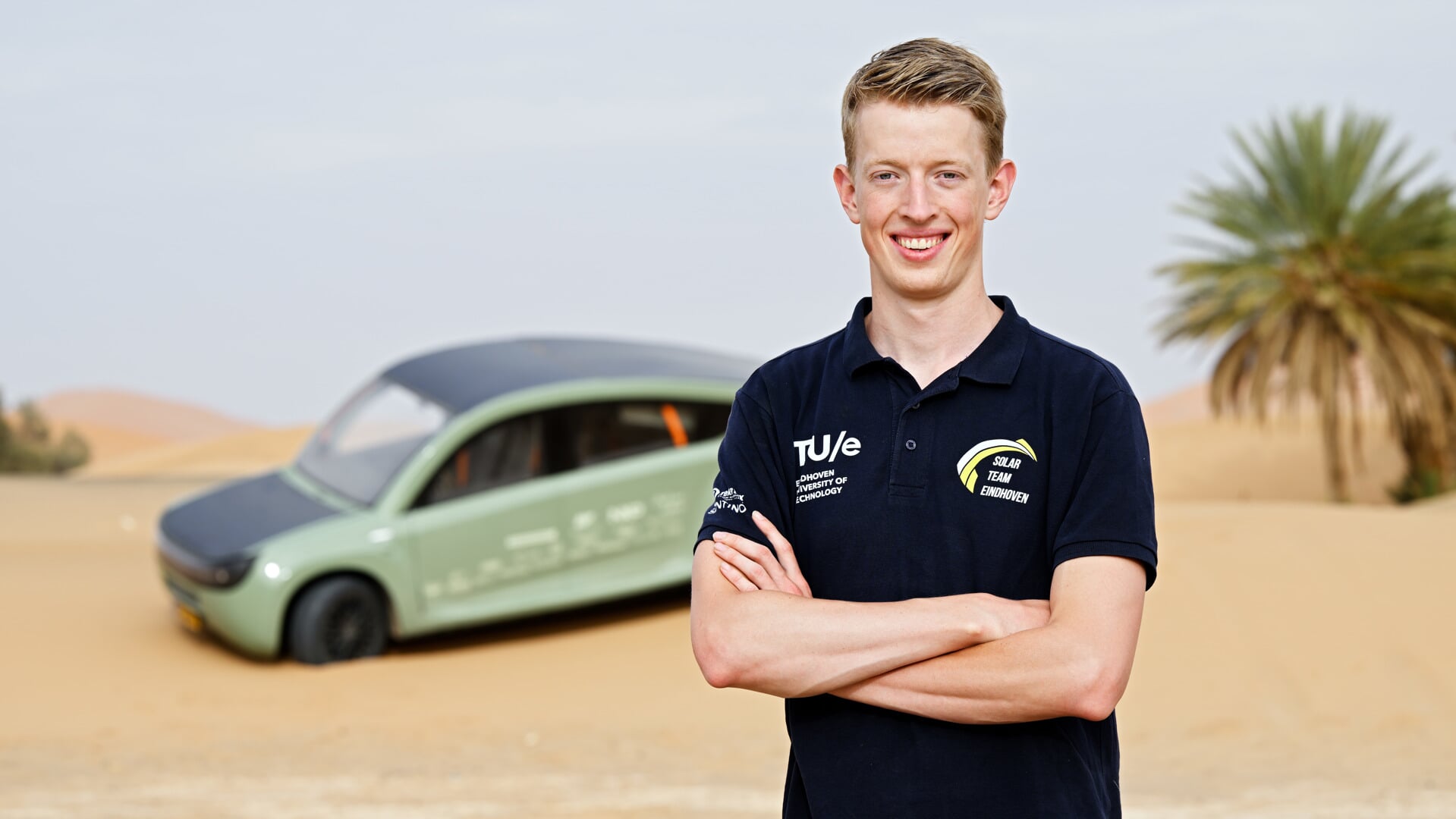 De 22-jarige Bodegraver Twan Stolwijk heeft geholpen de eerste door zonne-energie aangedreven off-road wagen te bouwen.
