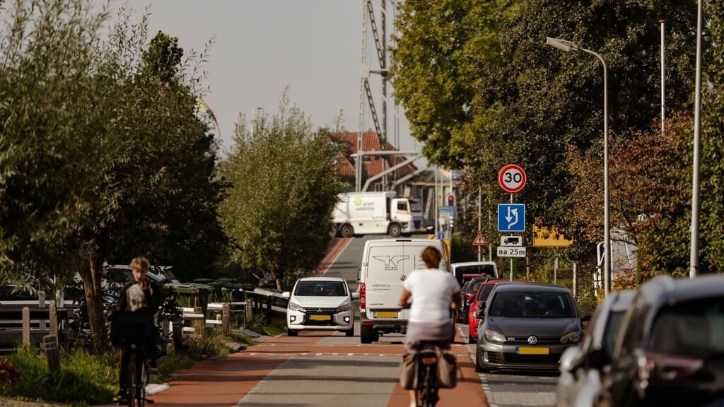 De Brugweg tussen Reeuwijk-Dorp en Waddinxveen. 