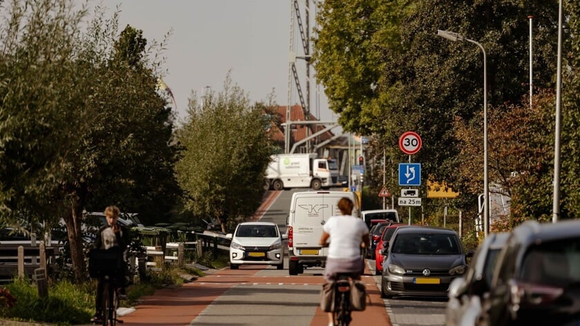 De Brugweg tussen Reeuwijk-Dorp en Waddinxveen. 