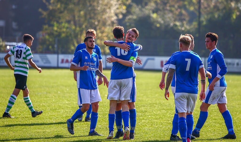 Opluchting in het Rohda’76-kamp na de 1-1 van Pim de Visser. Foto Don van der Meer.