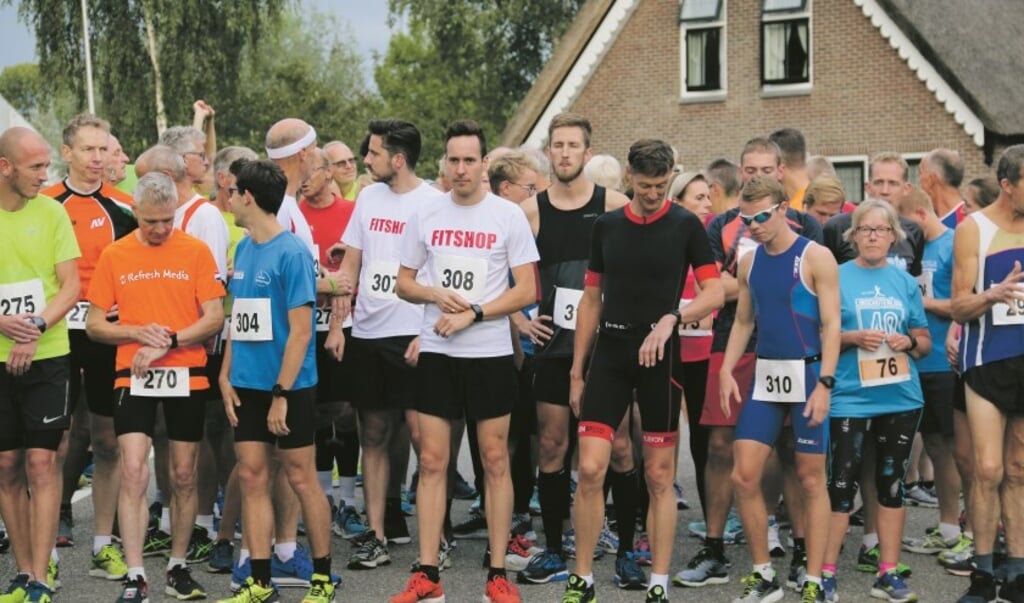 Start 53e Meijeloop. Beeld: Edith Op de Woerd