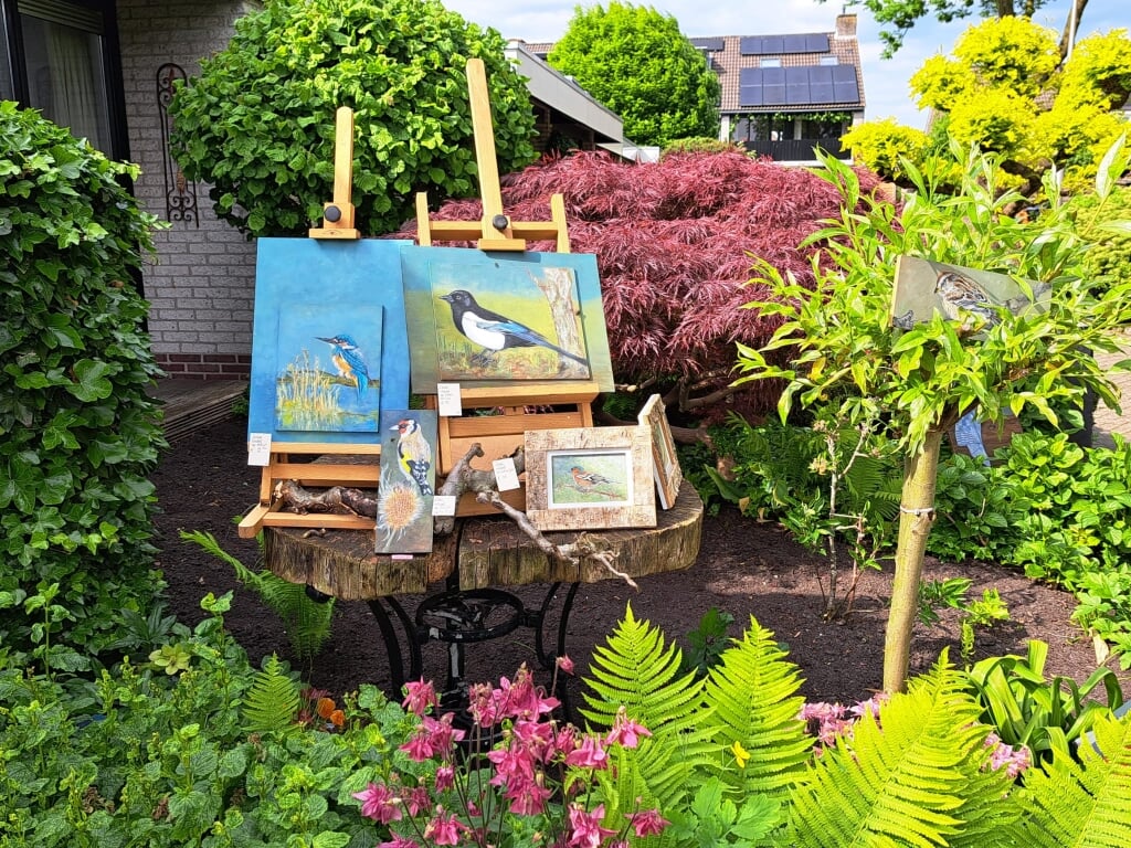 Kunst in de tuin in Reeuwijk. Beeld: Gerard Aerts