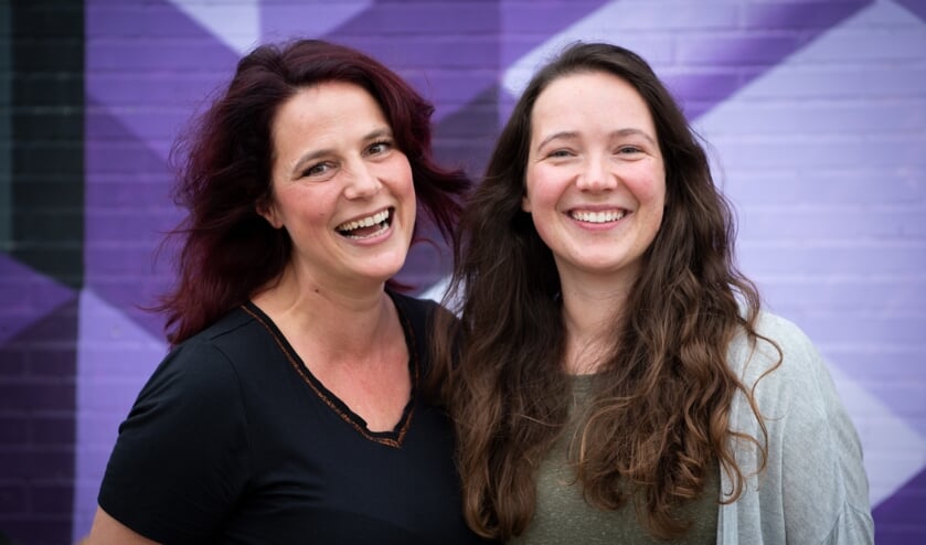 Angelique en Suzanne geven advies over het maken van een goede studiekeuze. (Foto: PR)