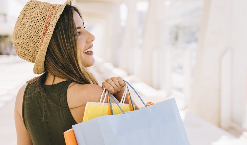 De laatste zaterdag van juni is het tijd voor midzomeravondshoppen in het centrum van Berkel.