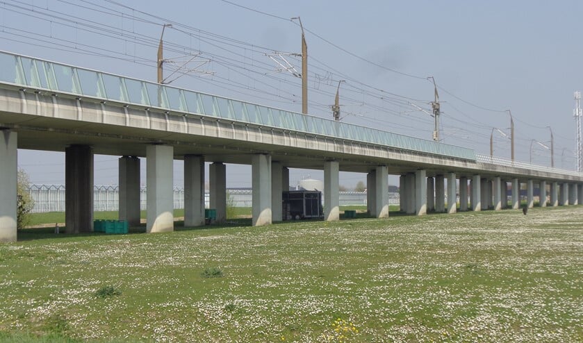 De HSL-lijn zorgt al tien jaar voor geluidsoverlast.